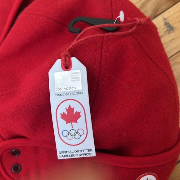Hudson's Bay Company Wool Winter Hat Canada Olympics Unisex Fleece Red 2014 NWT - Picture 5 of 9